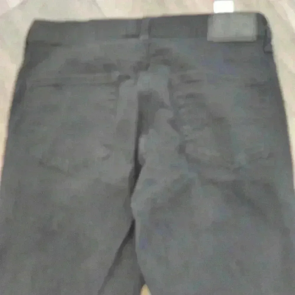 Levi's - Picture 4 of 5